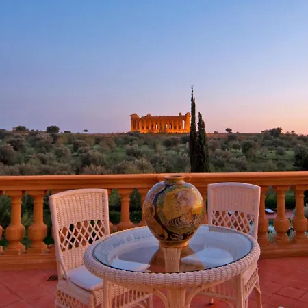 Hotel Athena 5*