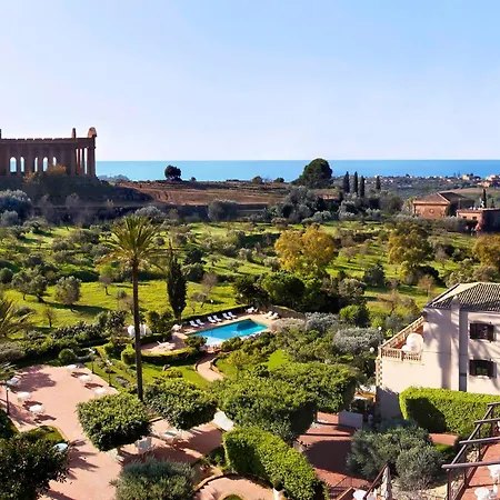 Athena Hotel 5*