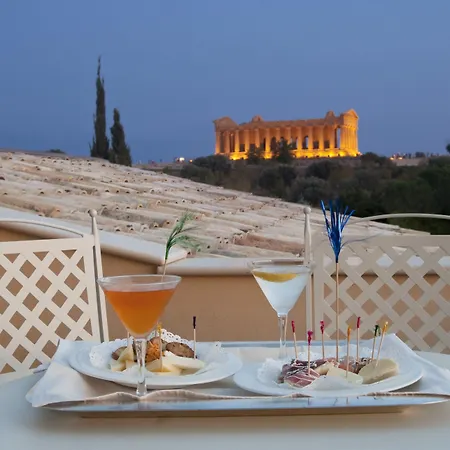 Athena Hotel 5*
