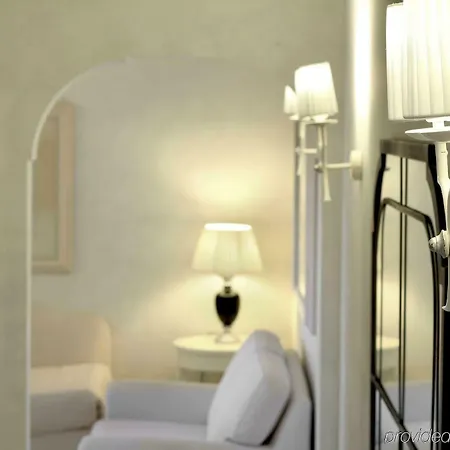 Hotel Athena